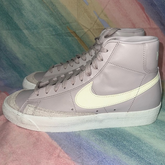 Women's Nike Blazer Mid '77 Platinum Violet Purple Mauve White size 11.5 - Picture 3 of 8